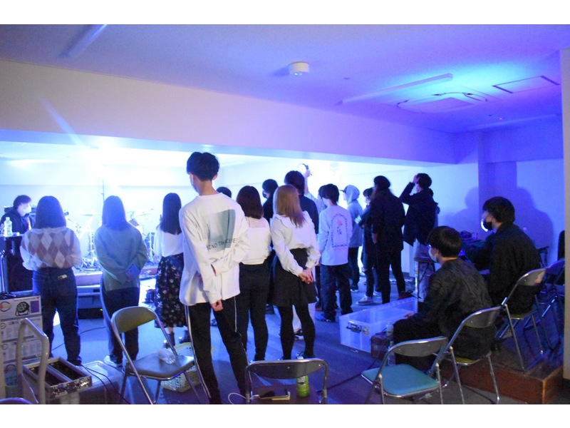 軽音楽同好会